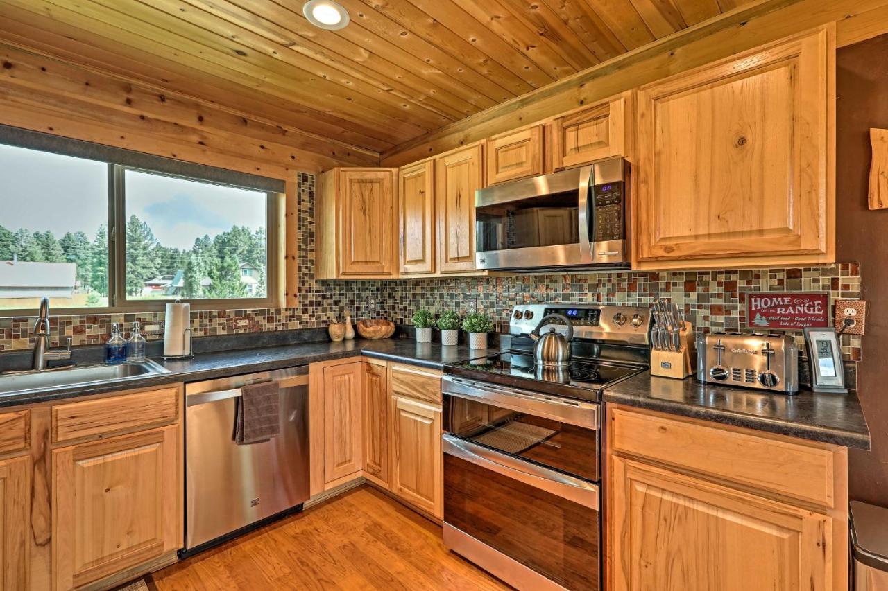 Woodsy Pinetop Oasis, 11 Mi To Rainbow Lake! Luaran gambar