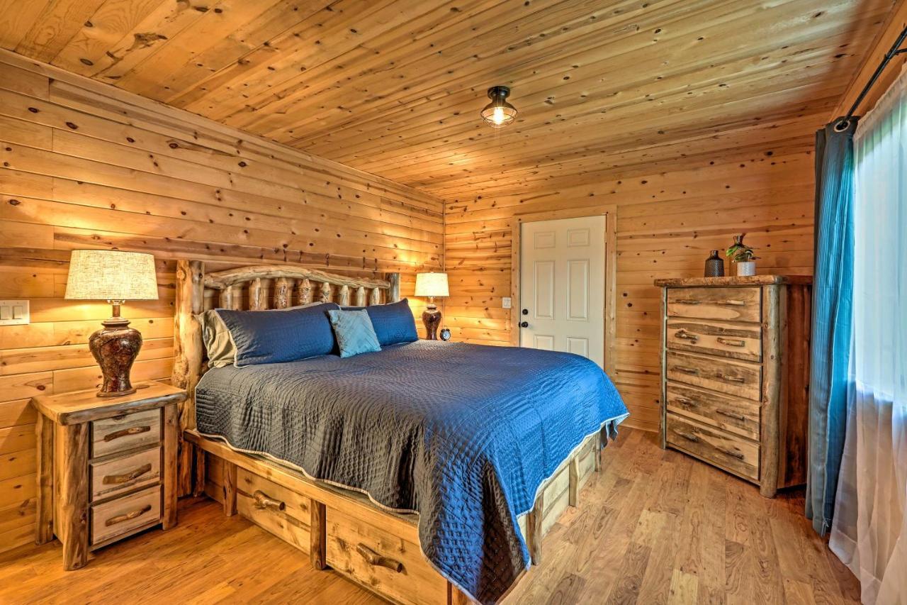 Woodsy Pinetop Oasis, 11 Mi To Rainbow Lake! Luaran gambar
